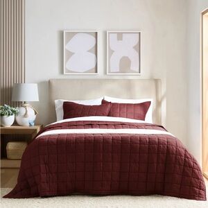 QUINCE Linen Box Quilt Twin Burgandy